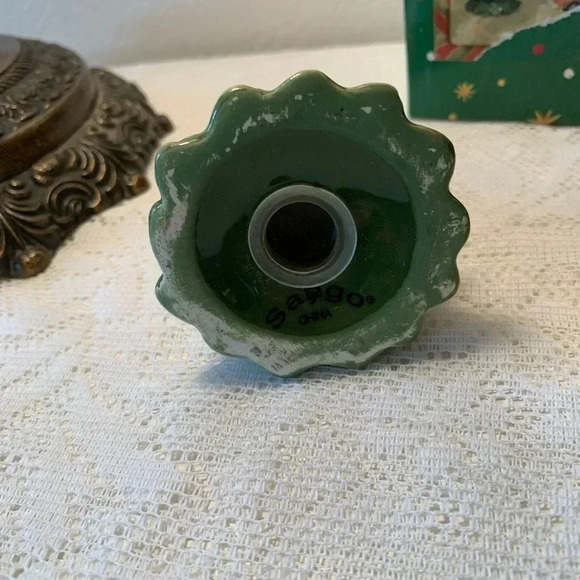 Christmas Salt and Pepper Set Christmas Tree and Taxi Cab so Cute Vintage - Picture 6 of 8